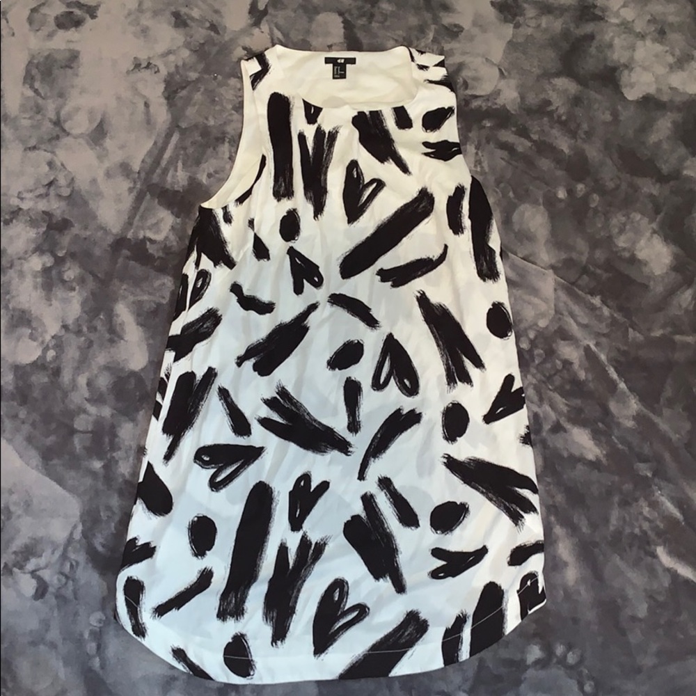 h&m heart dress